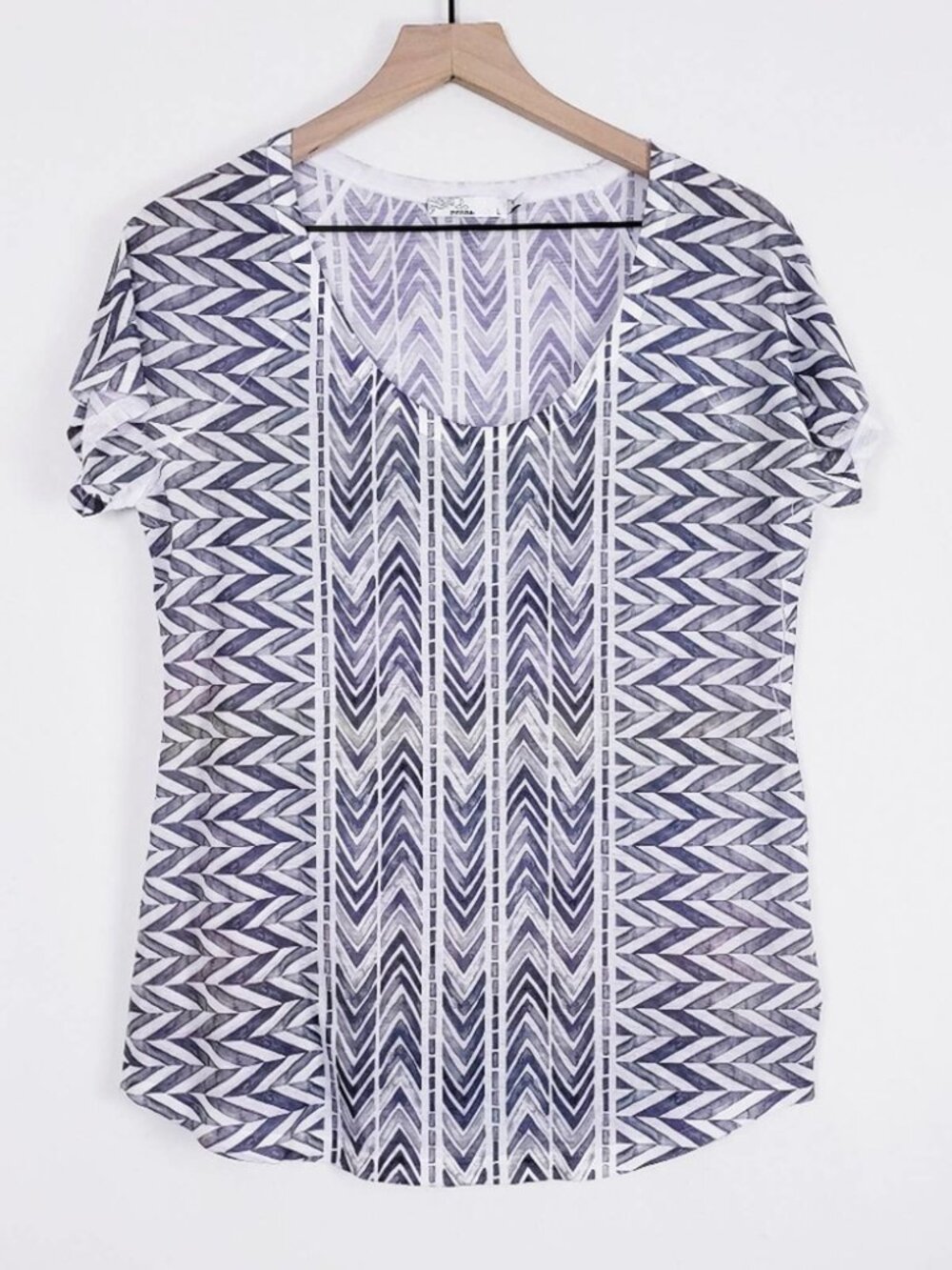 Prana Living Danni gray design short sleeve top shirt blouse Large polyester